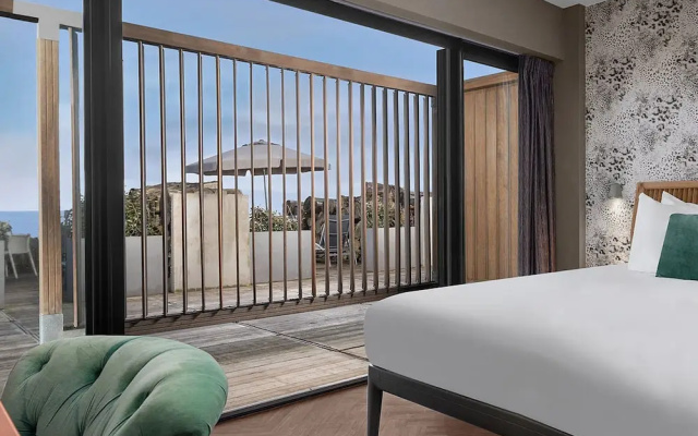 Beachhouse Hotel