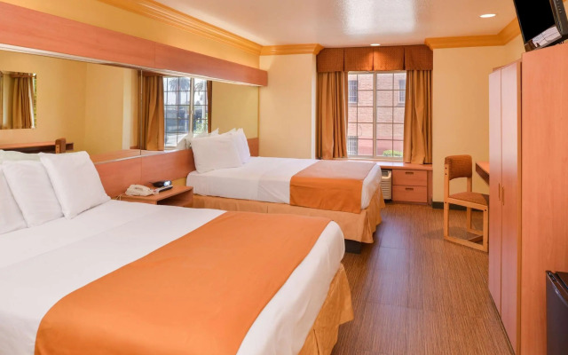 H3 Inn & Suites LAX Airport