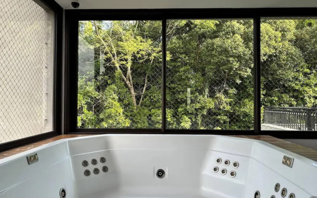 Mans o 6 Suites Riviera
