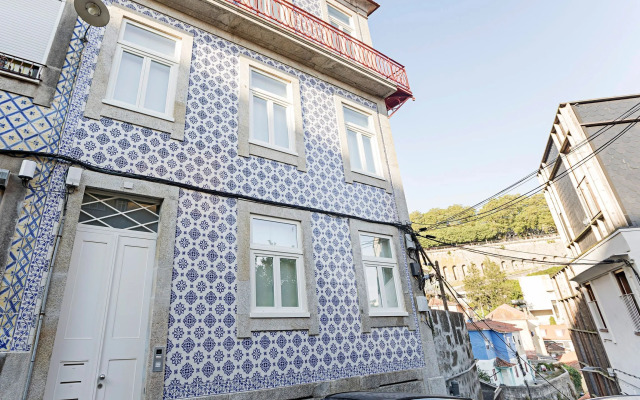 Superb Flat w/ Balcony and AC by LovelyStay