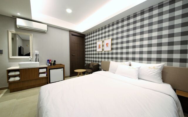 Star Hotel