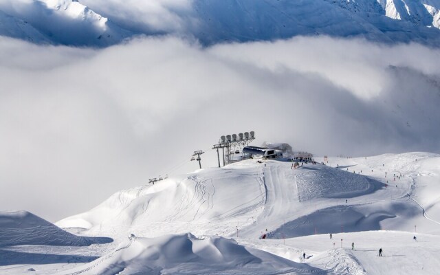 Chalet Murr by Skinetworks