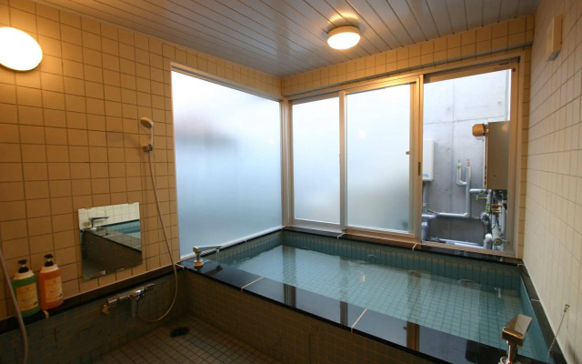 Weekly SHO Hotel Namba