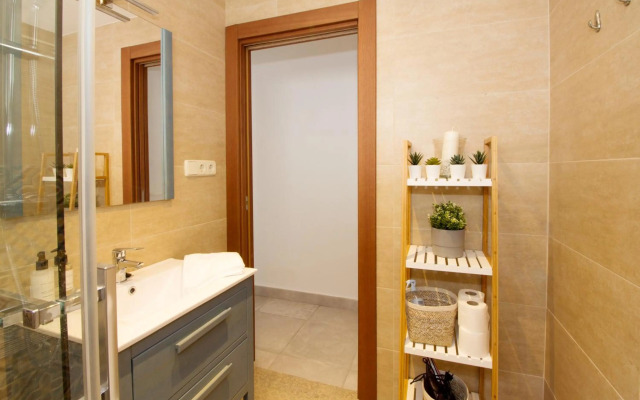 Perfectly located beachside apartment in Elviria Marbella