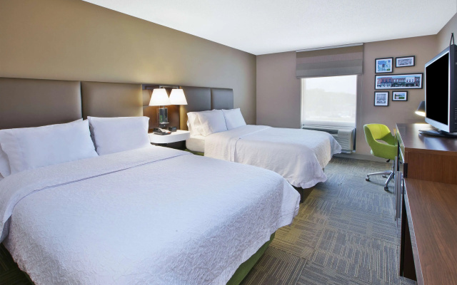 Hampton Inn Commerce Novi