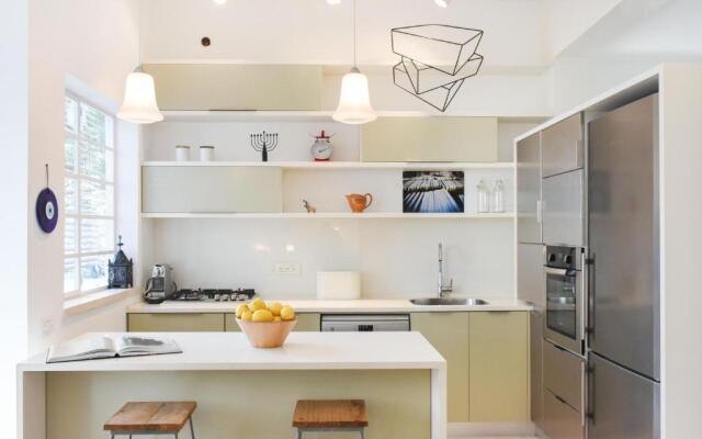 Quiet & Chic 3BR in Mapu 15 by HolyGuest