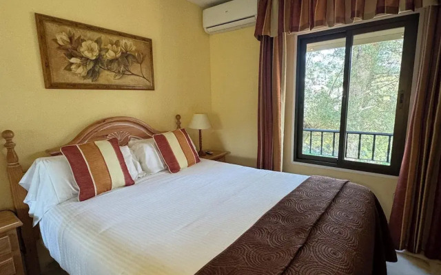 Macdonald La Ermita Resort