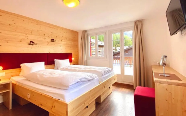 Julen Wendelin, Hotel Touring