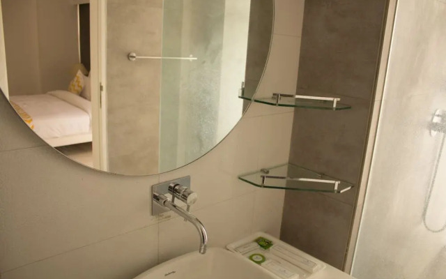 Asian Suites Premium B 709 Huda City