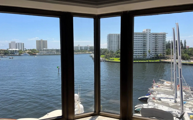 Tower at The Boca Raton