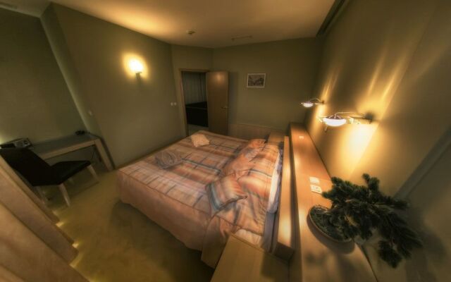 Hotel Lav
