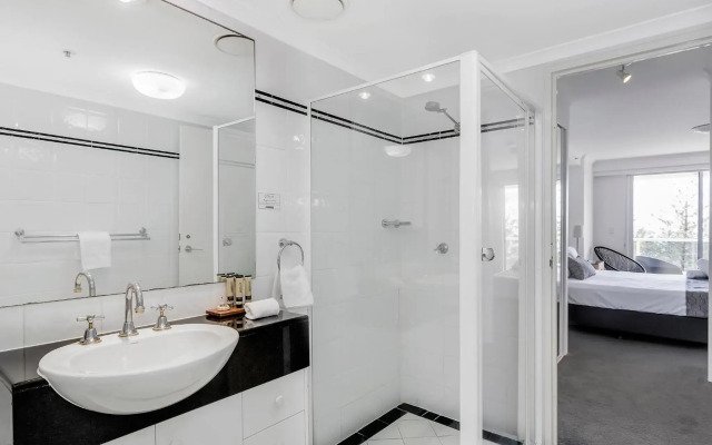 Oscar on Main Resort