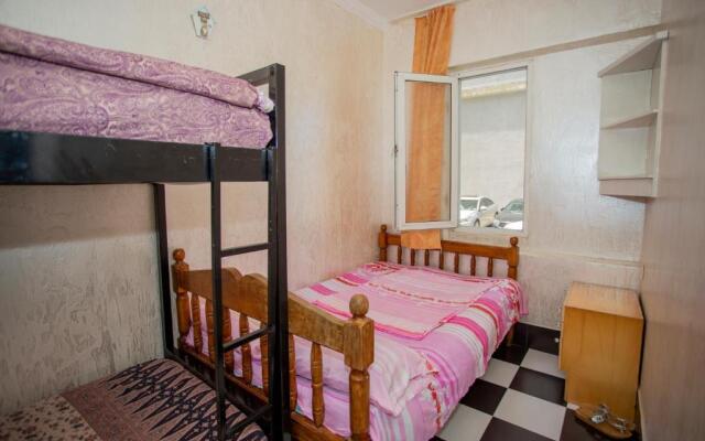 Hostel California