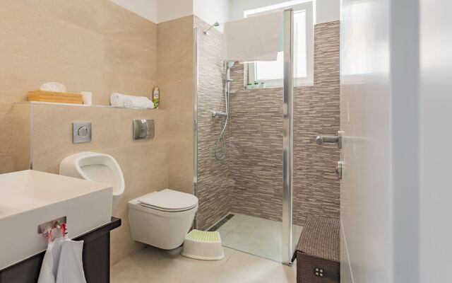 Villa Compass Luxury in a natural bay