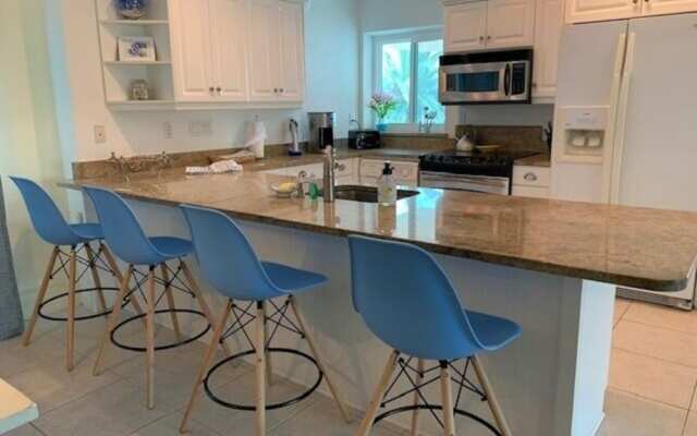 Jamaica Royale T32 - 2 Br Condo