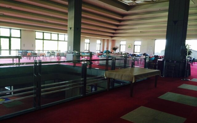 Nari Aizu Lodge