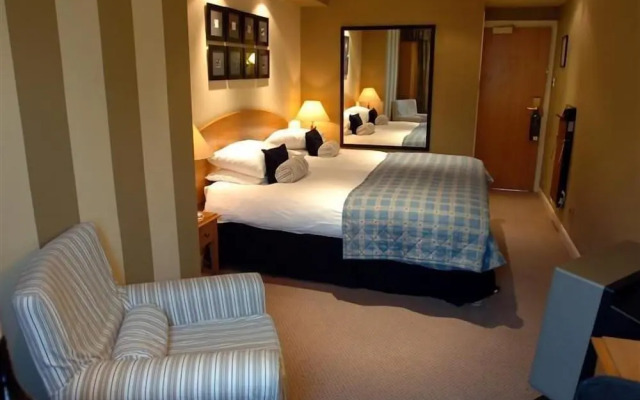 Manor Hotel