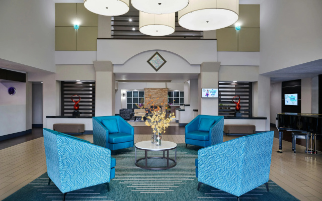 DoubleTree by Hilton Chatsworth