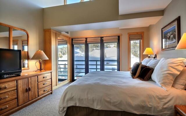 Shoshone Condos at Big Sky Resort