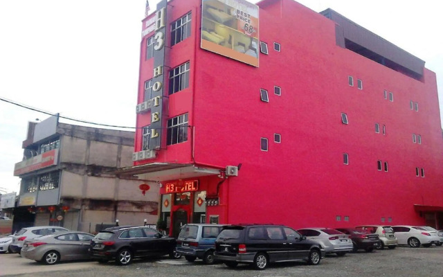 OYO 90385 H3 Hotel