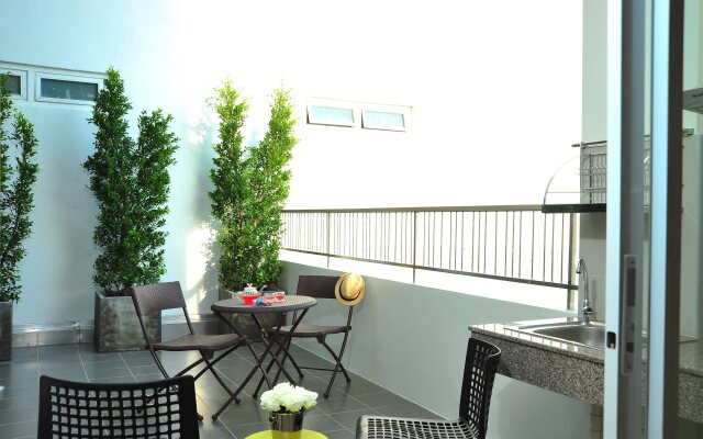 Ratana Apart-Hotel at Rassada