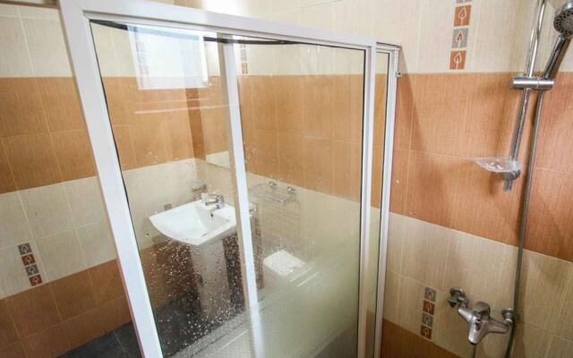 Yoho Solid Hotel Borella