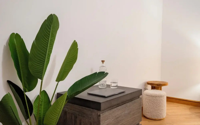 High-End Apartment in Bari Center