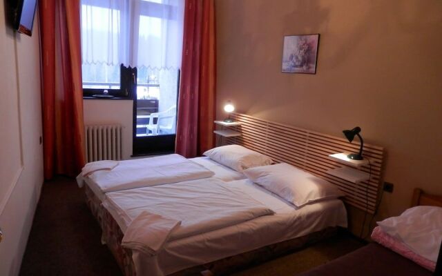 Pension Mona
