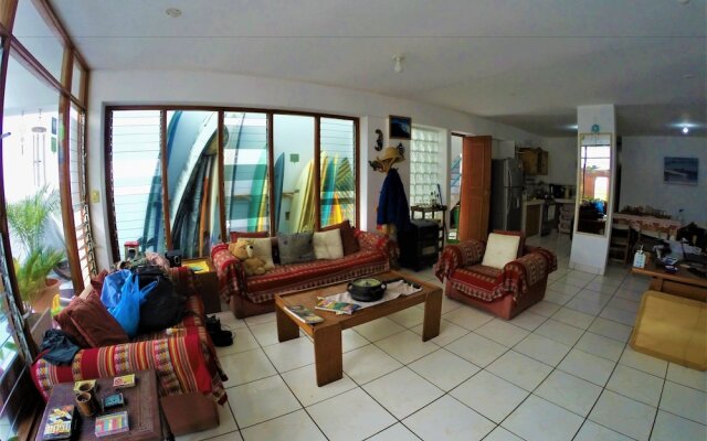 Waves Surf Camp Peru - Hostel