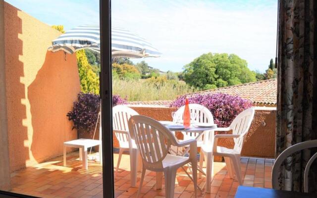 Appartement Le Lavandou, 1 pièce, 4 personnes - FR-1-251-240