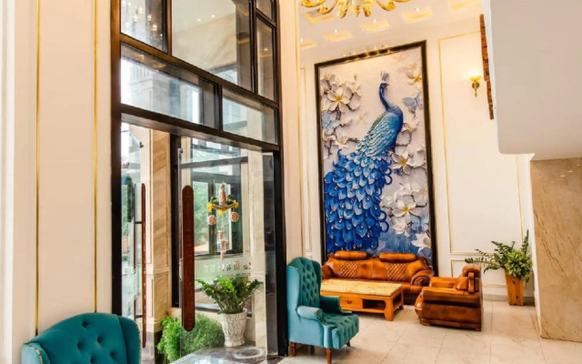Mira Hotel