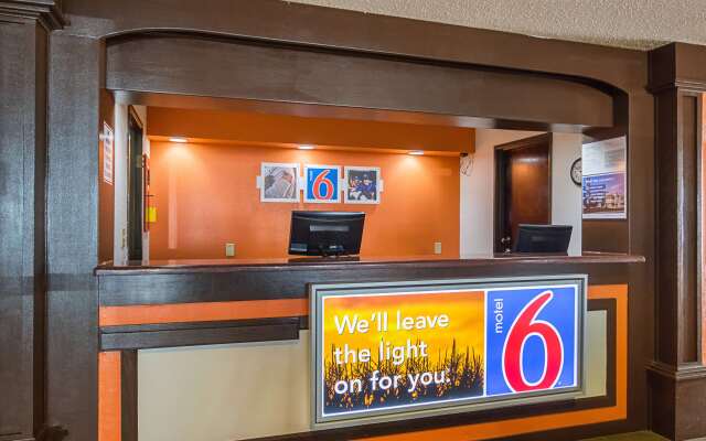 Motel 6 Waterloo, IA - Crossroads Mall - Cedar Falls
