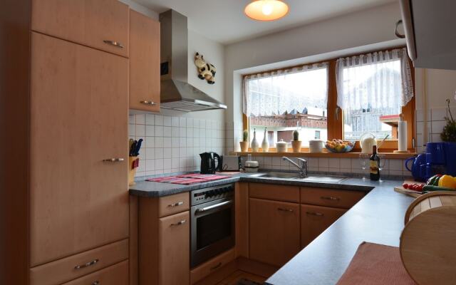 Attractive Holiday Home in Lechbruck am see With Garden