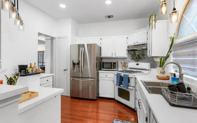 Warm Austin 3BR 2Bath Home Pet Friendly
