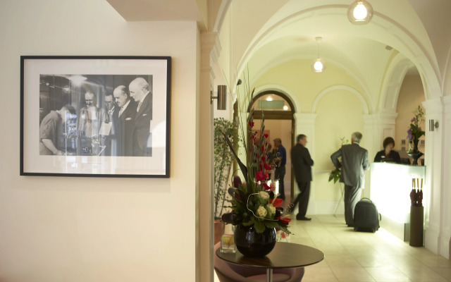 Leopold Hotel