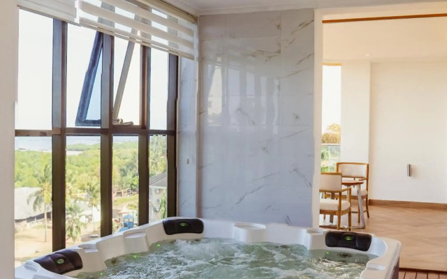 Tanga Beach Resort & Spa