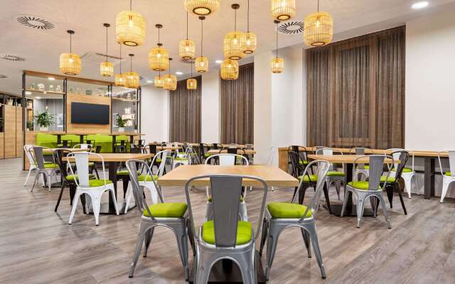 Super 8 by Wyndham Chemnitz