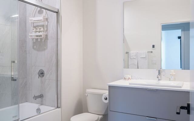 Slopes and Green by Revelstoke Vacations