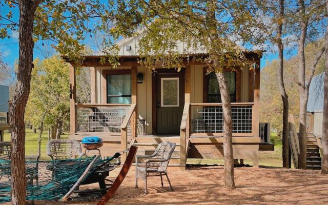17 Son's Geronimo - Birdhouse Cabin