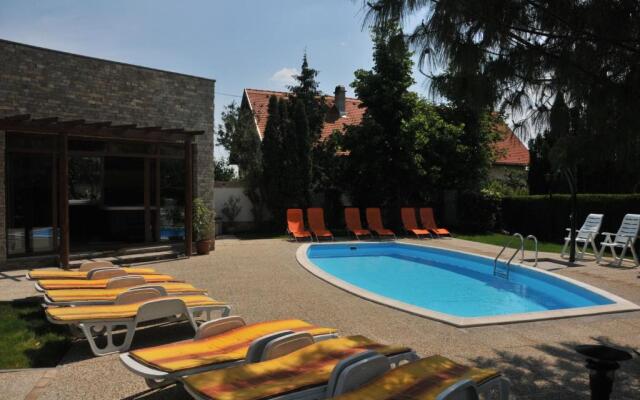 Adler Hotel s tterem