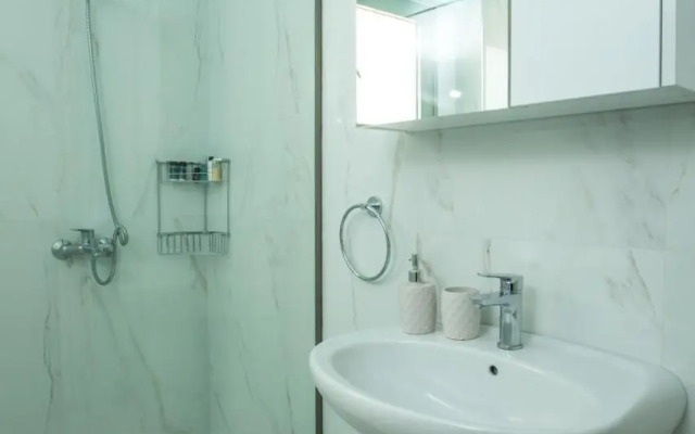 Eden Sunflower - Luxurious Apartment with Sea View