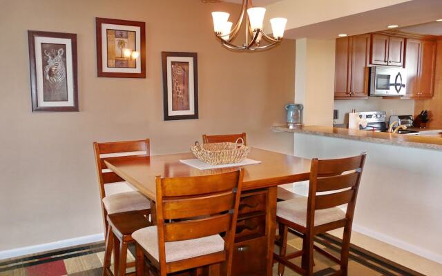 Alluring Beachfront Condo With Pool and View of Lagoon