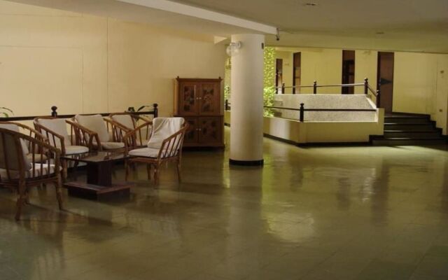 Hotel Petchkasem Grand