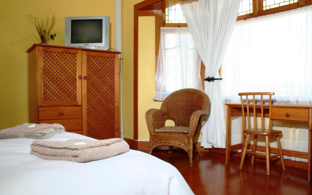 Flintstones Guest House Durban