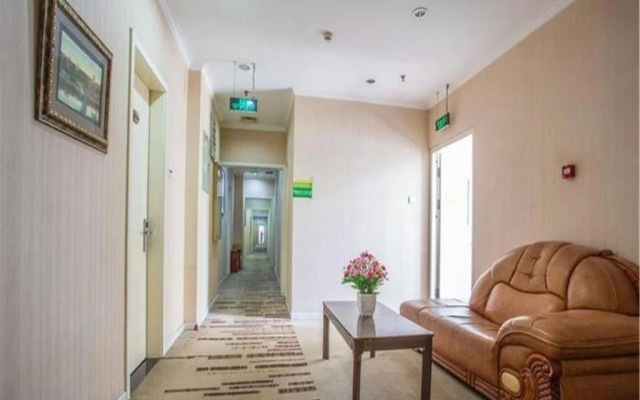 Shenggao Hotel Caoqiao Subway Station