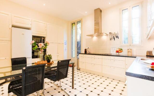 Villa la Pescade by Riviera Holiday Homes VI4257