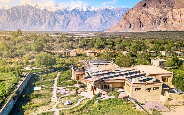 Lchang Nang Retreat - The House of Trees