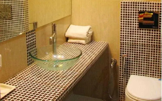 Hotel Crown Continental