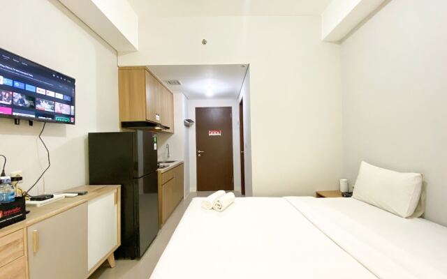 Serene Designed Studio Transpark Juanda Bekasi Timur Apartment