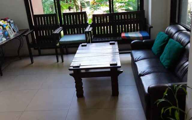 The Loft Samui Rowhouse Hostel